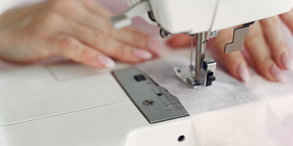 ¿Qué puedo hacer con una máquina de coser?